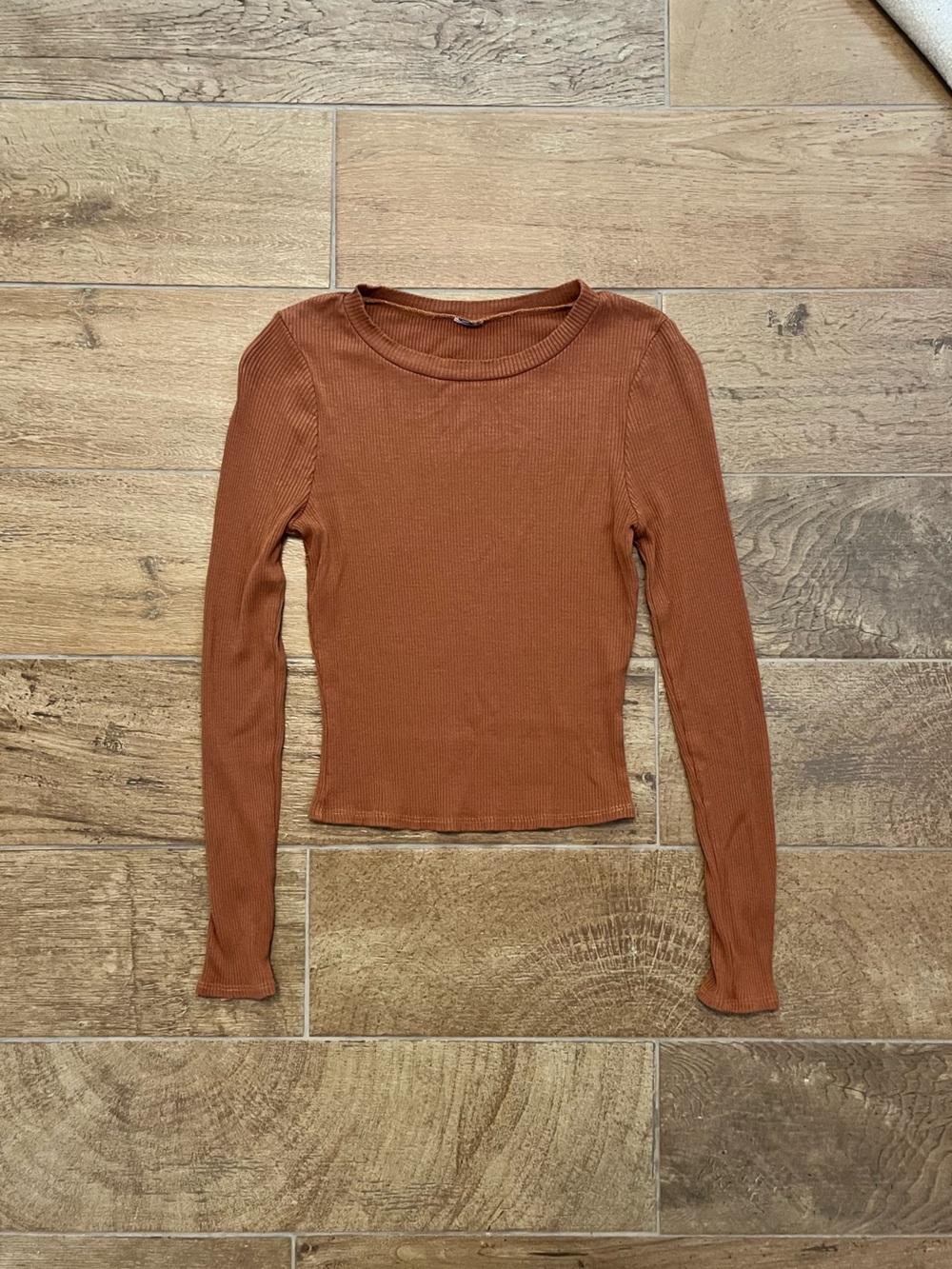 Source Unknown Women's Long-Sleeve Ribbed Tee - Rust Brown